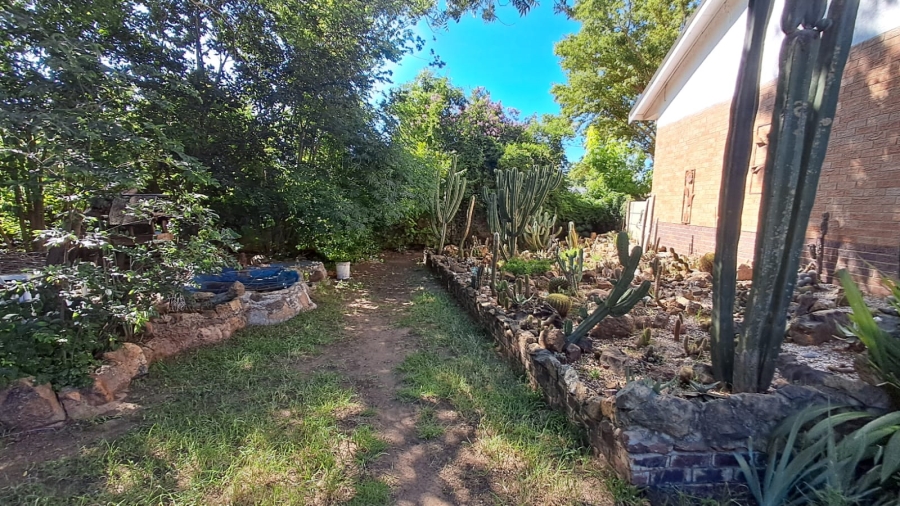5 Bedroom Property for Sale in Parys Free State